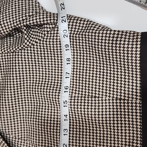 Tahari Arthur S. Levine Jacket - Picture 11 of 11